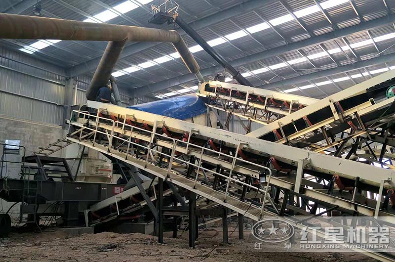 花崗巖石制砂、場地有限怎么辦？這臺移動制沙機(jī)幫你搞定